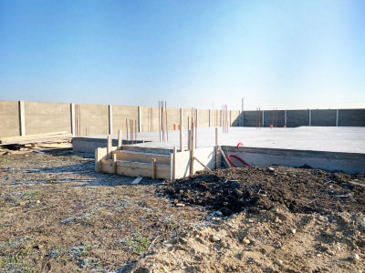 Duplex pe parter, 3 camere, 290mp teren, 82mp utili - Sacalaz