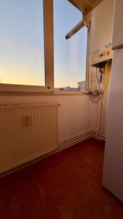 Apartament 3 camere, decomandat, 70 mp, zona Fabric 