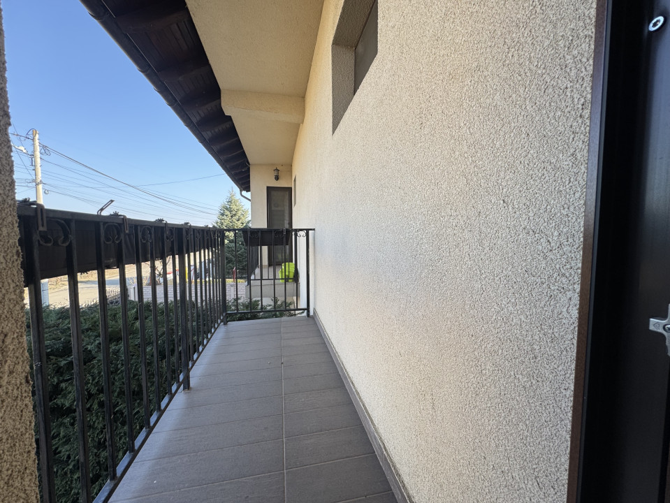 Duplex 4 camera, 120mp utili, 330mp teren-Mosnita Noua
