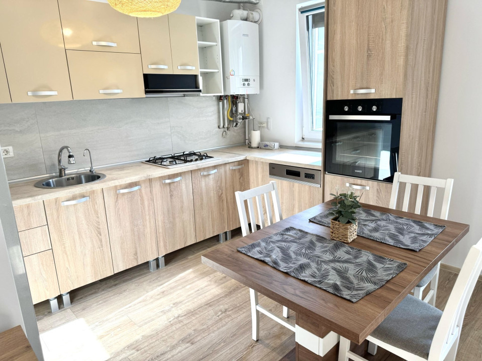 Oportunitate, apartament 3 camere, 60 mp utili + curte 54 mp - Dumbravita 