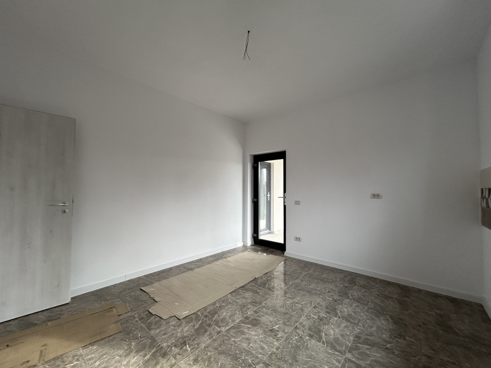 Casa individuala, 4 camere, 102mp utili, 500mp teren in Sanmihaiul Roman 