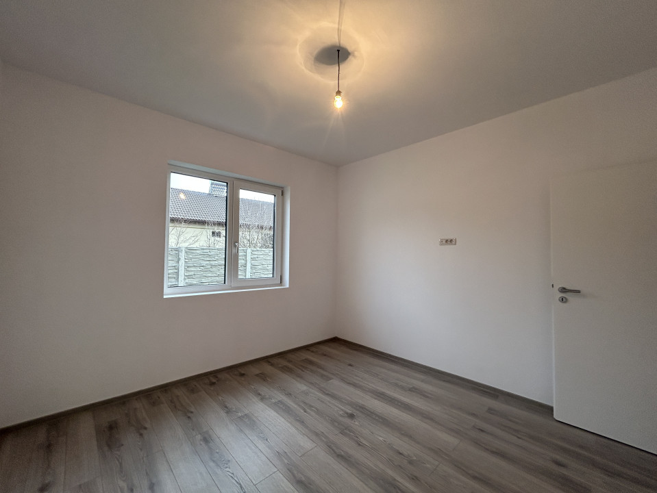Duplex 3 camere, 75mp utili, 280mp teren, toate utilitatile- Sanmihaiul Roman 