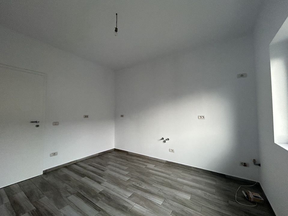 Duplex 3 camere, 75mp utili, 280mp teren, toate utilitatile- Sanmihaiul Roman 