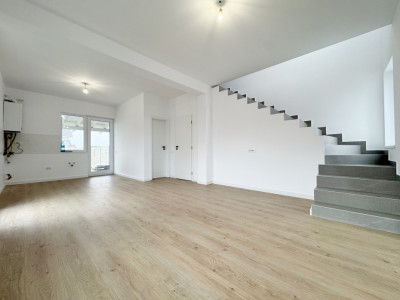 Duplex 3 camere, 72mp utili, 24mp terasa, 310mp teren -Sag