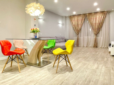 Casa individuala, 166 mp, teren 470mp, P+1- Zona Mehala - Comision 0%