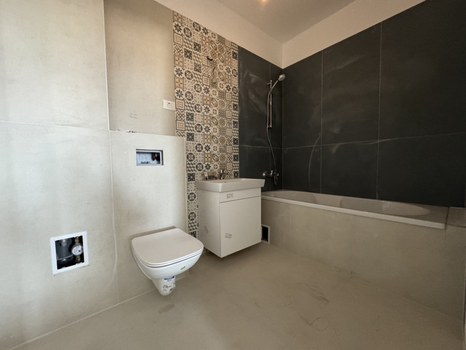 Apartament 3 camere, decomandat, 77mp utili, etaj 2/3, in Giroc
