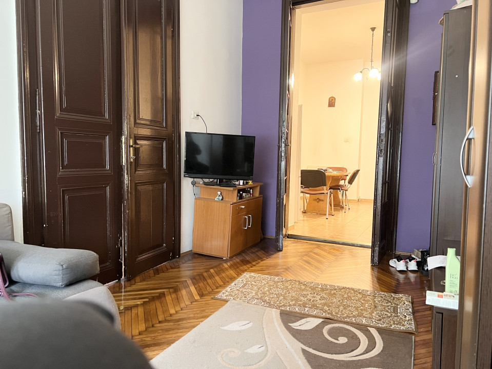 Apartament 5 camere, 120mp utili, cladire istorica, parter - Central