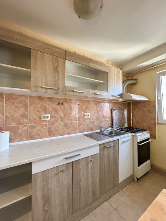 Apartament 2 camere, complet mobilat si utilat in COMPLEXUL STUDENTESC