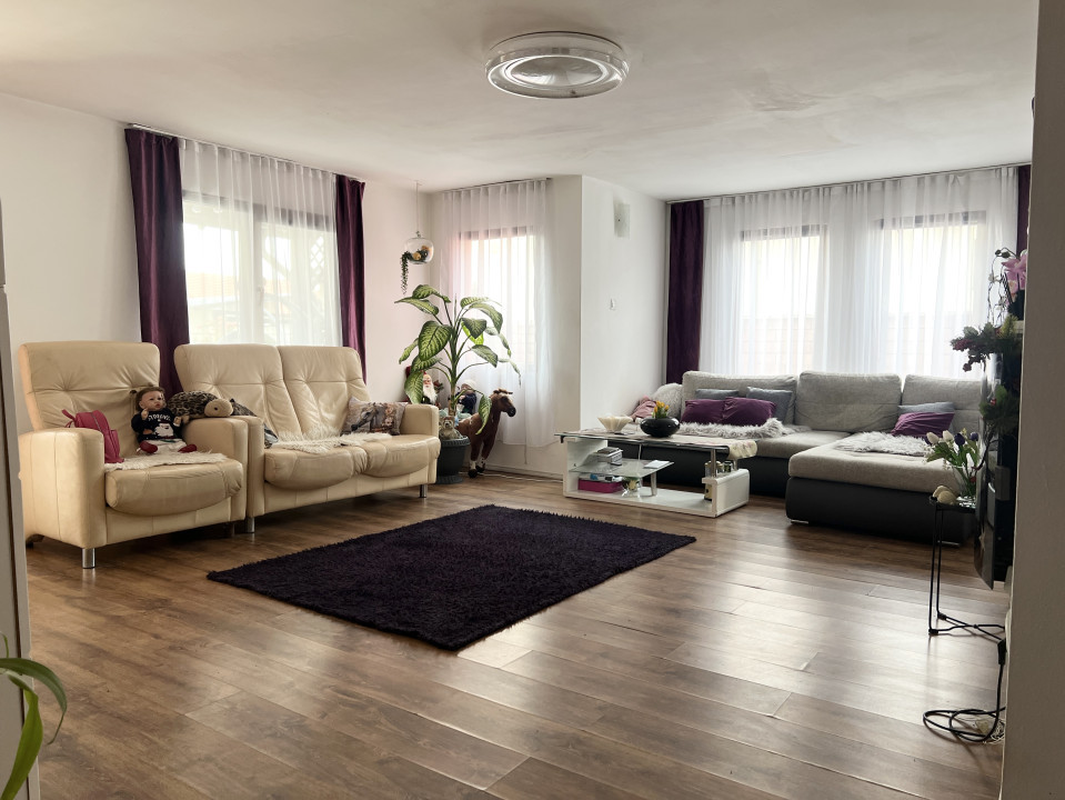 Casa Individuala 135mp utili, 305mp teren, panouri solare - Sacalaz