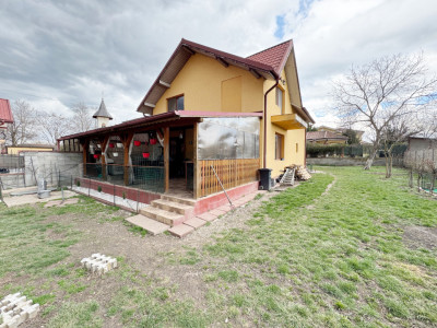 Casa individuala 5camere,836mp teren,140mp utili, in centru -Sanandrei