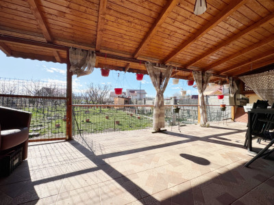 Casa individuala cu 5 camere, 836 mp teren - Sanandrei