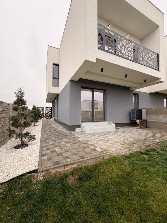 Duplex 4 camere-PANOURI SOLARE-POMPA DE CALDURA, desp. prin cam. teh.-Giroc