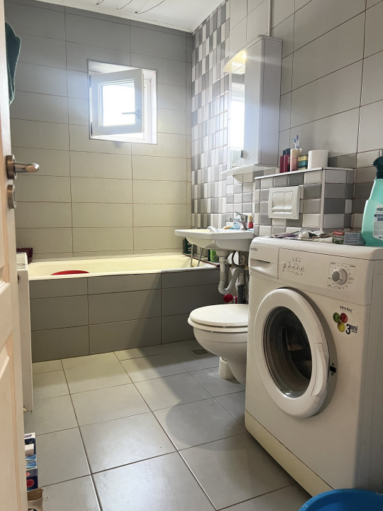 Apartament 2 camere, 52mp utili,balcon 4mp, etaj 4 - Lipovei