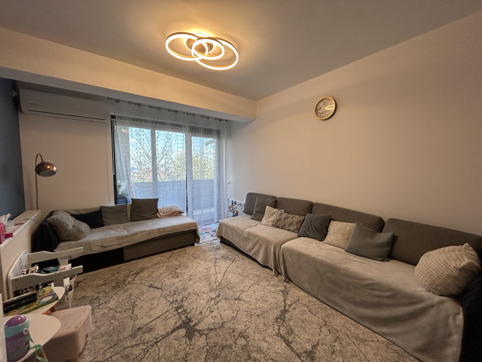 Apartament 2 camere, decomandat, 53mp utili, etaj 2/3 , zona Girocului
