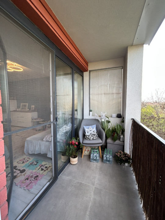 Apartament 2 camere, decomandat, 53mp utili, etaj 2/3 , zona Girocului