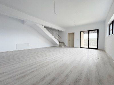 Duplex 5 camere, 120 mp utili, 326 mp teren - Mosnita Noua