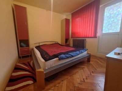 Apartament 3 camere, decomandat, etaj 2, mobilat Zona Dacia