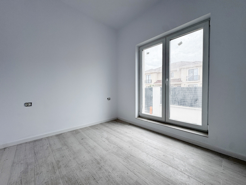 Duplex 4 camere, 2bai, 250mp teren, 72mp utili-Mosnita Noua