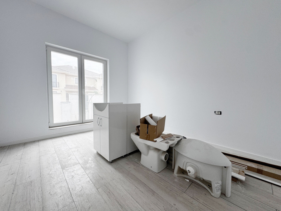 Duplex 4 camere, 2bai, 250mp teren, 72mp utili-Mosnita Noua