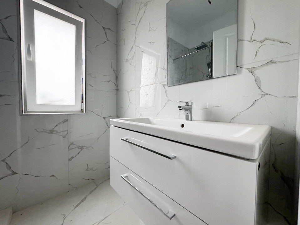 Duplex 4 camere, 2bai, 250mp teren, 72mp utili-Mosnita Noua