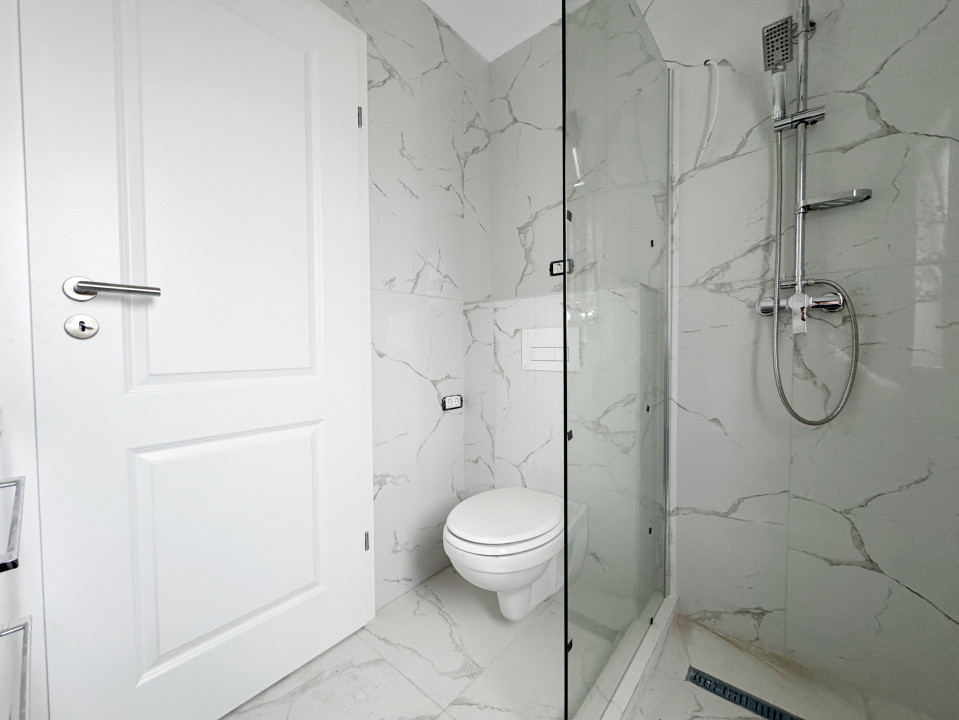 Duplex 4 camere, 2bai, 250mp teren, 72mp utili-Mosnita Noua