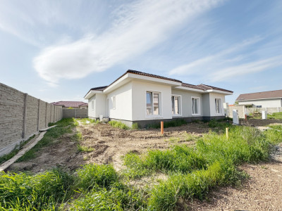 Duplex 4 camere, 2bai, 72mp utili, 250 teren -Mosnita Noua