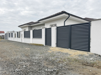 Duplex 4 camere, 2bai, 250mp teren, 72mp utili-Mosnita Noua