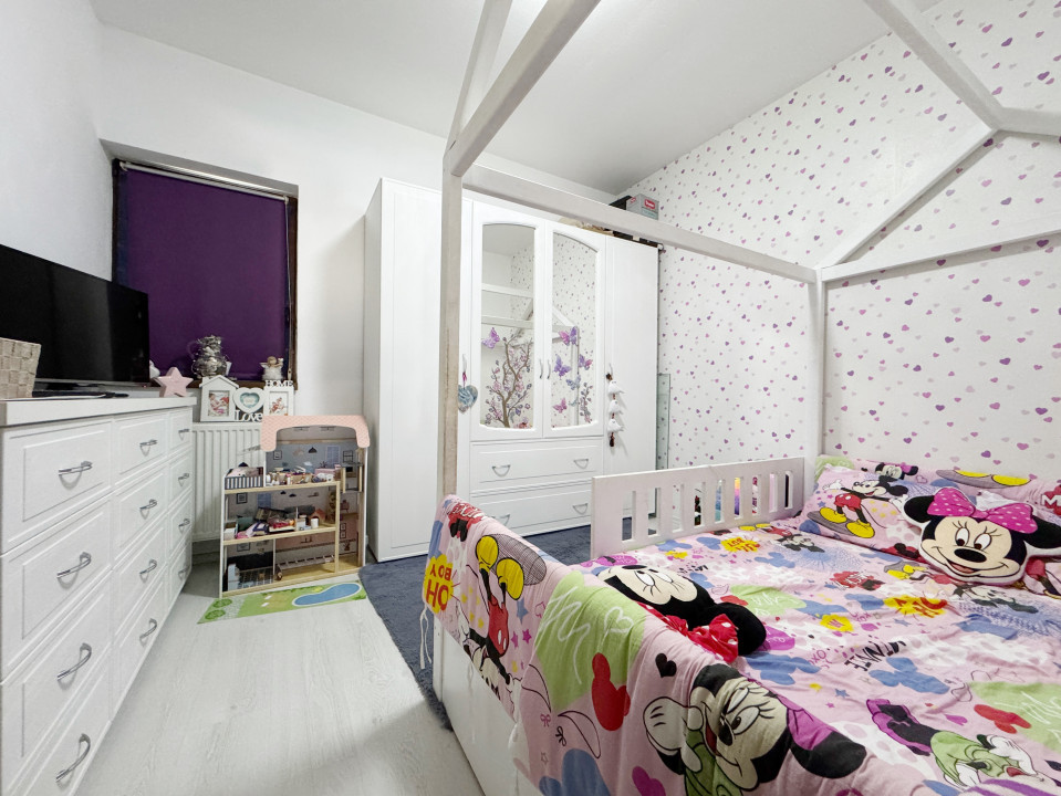 Apartament 3 camere, 2 bai, 72mp + terasa, etaj 2/3 -Giroc