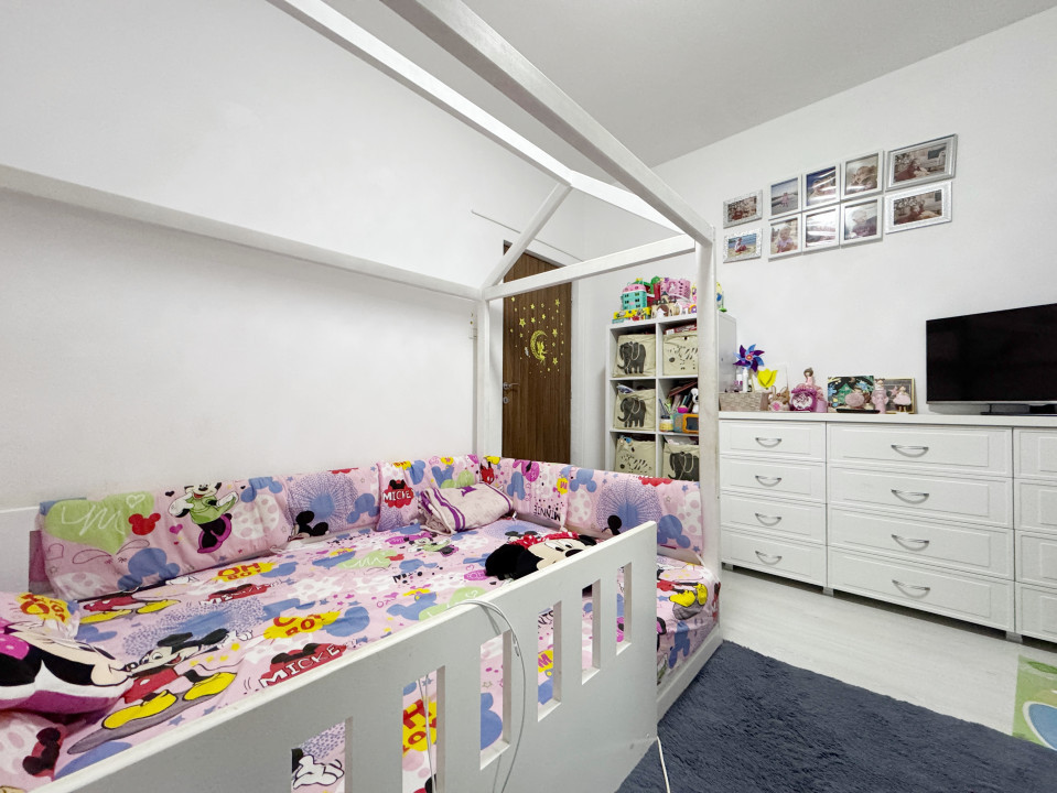 Apartament 3 camere, 2 bai, 72mp + terasa, etaj 2/3 -Giroc