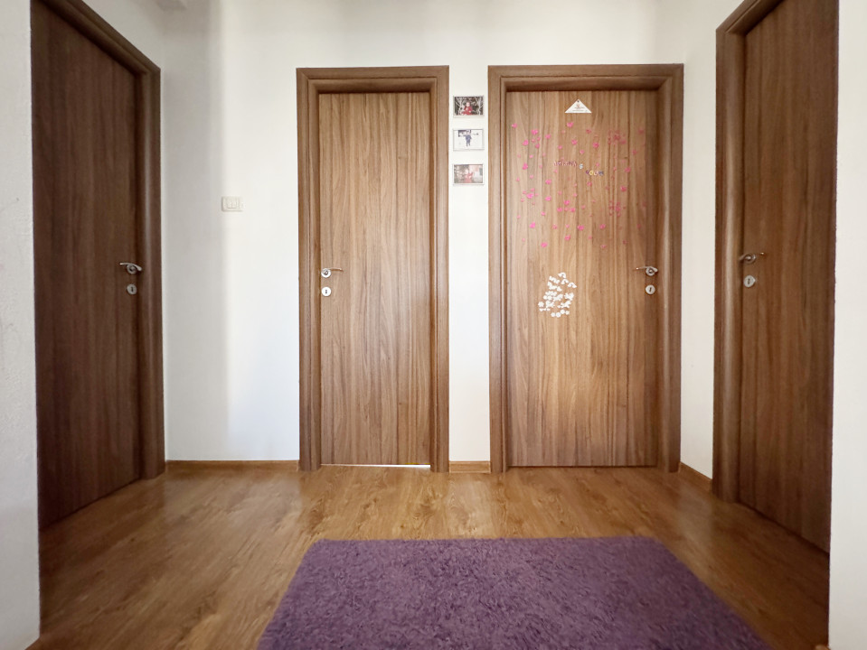 Apartament 3 camere, 2 bai, 72mp + terasa, etaj 2/3 -Giroc