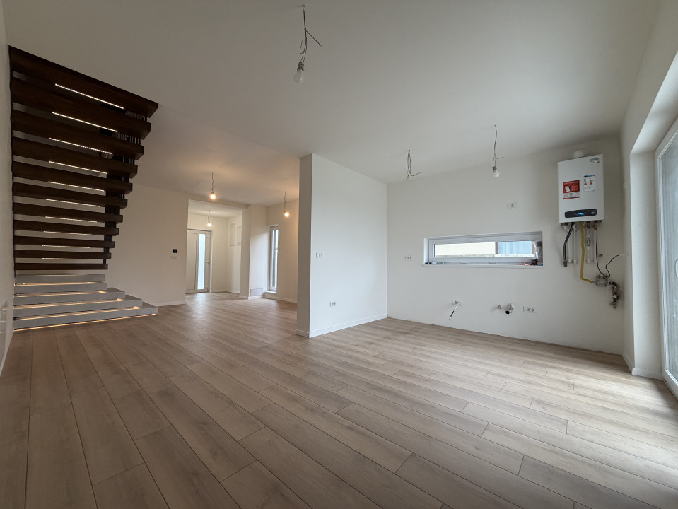 Duplex 4 camere, P+M, 100 mp utili, 20mp terase - Sag