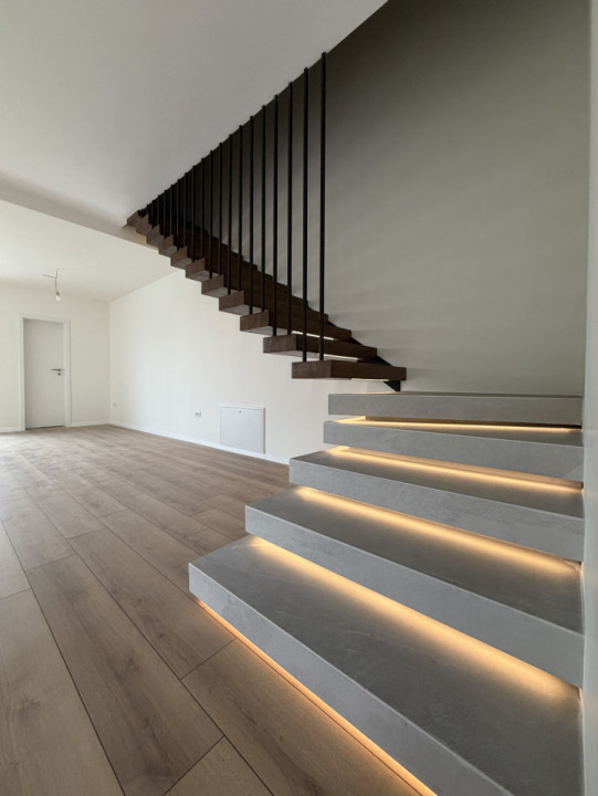 Duplex 4 camere, P+M, 100 mp utili, 20mp terase - Sag