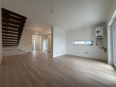 Duplex 4 camere, P+M, 100 mp utili, 20mp terase - Sag