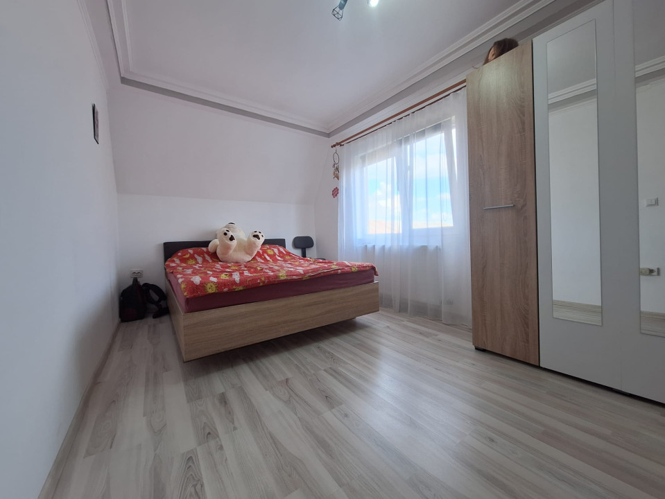 Apartament 3 camere, 63 mp, semidecomandat, pozitie excelenta in zona Girocului