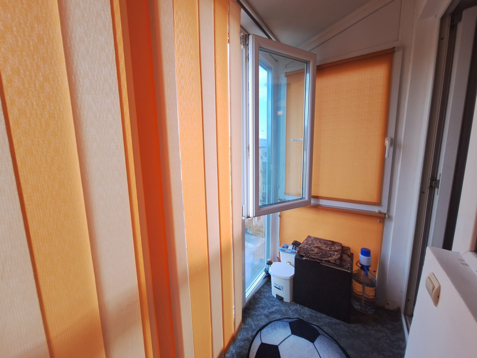 Apartament 3 camere, 63 mp, semidecomandat, pozitie excelenta in zona Girocului