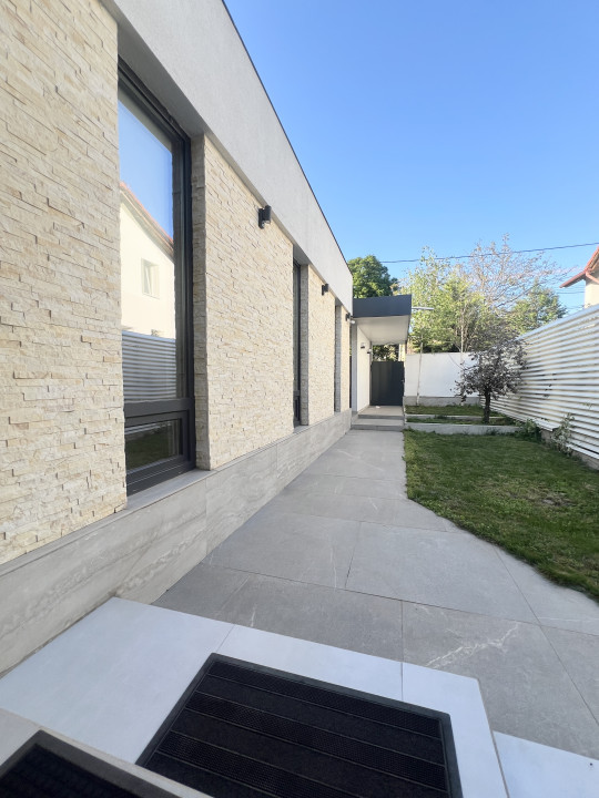 Casa Individuală atipică, 141mp utili, 535mp teren, garaj - Lipovei