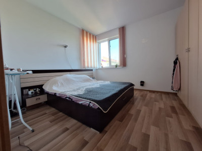 Apartament 3 camere, decomandat, etaj 3, cu pod de depozitare - Girocului