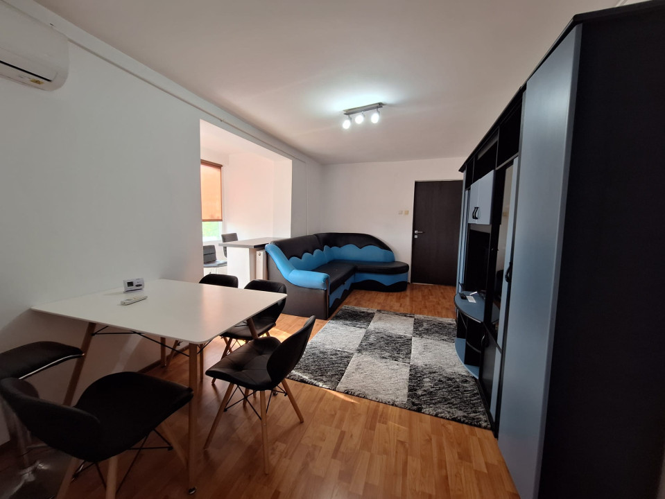 Apartament 2 camere, semidecomandat, 52 mp, zona Complexul Studentesc