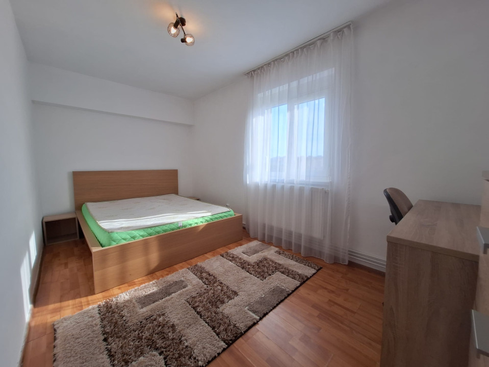Apartament 2 camere, semidecomandat, 52 mp, zona Complexul Studentesc
