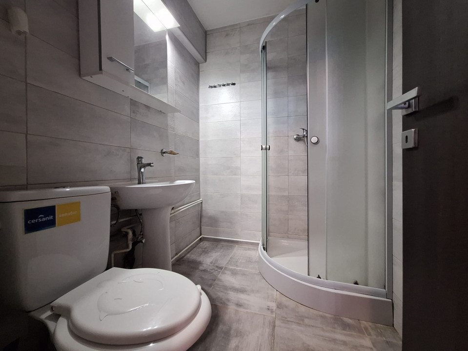 Apartament 2 camere, semidecomandat, 52 mp, zona Complexul Studentesc