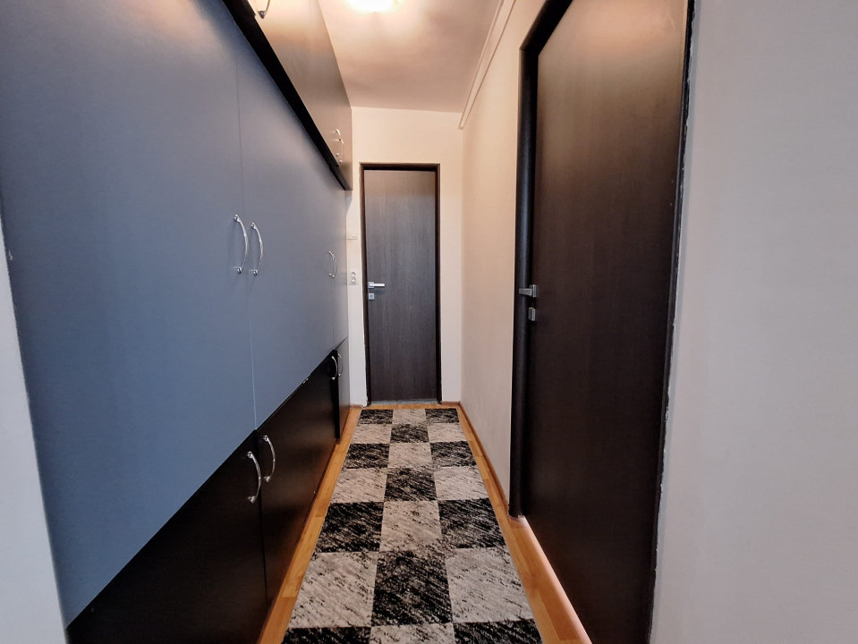 Apartament 2 camere, semidecomandat, 52 mp, zona Complexul Studentesc