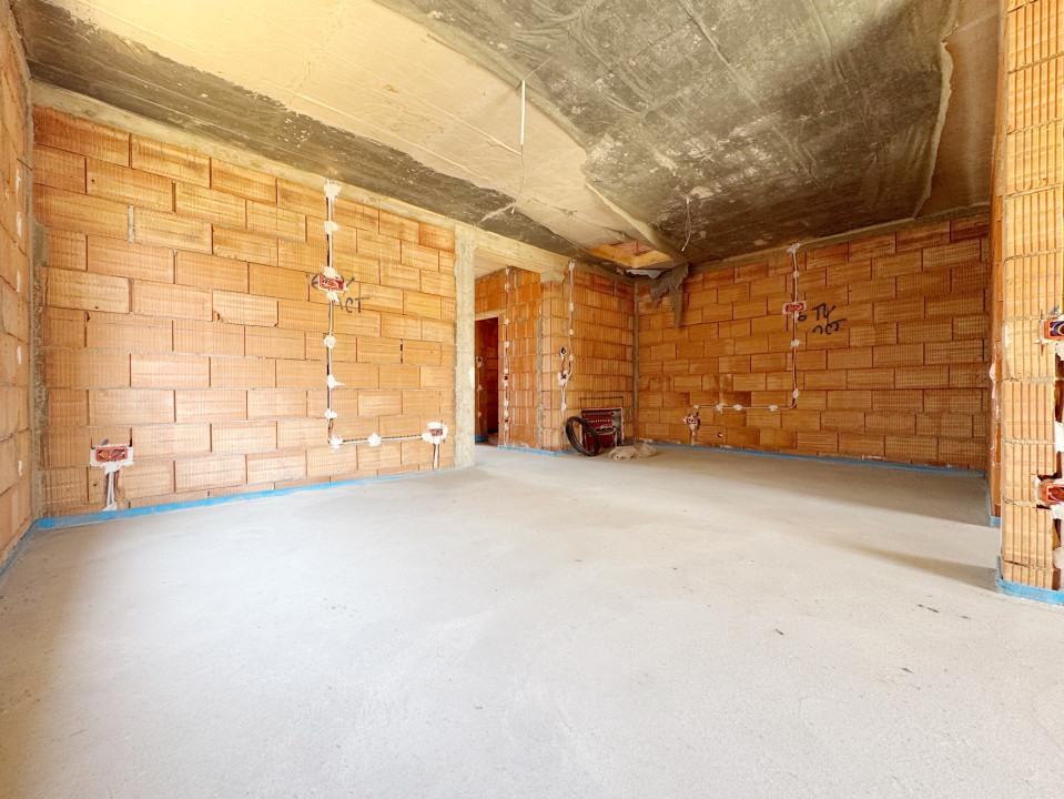 Duplex 3 camere, 75mp utili + 21mp terasa, 325mp teren, zona Lidl 