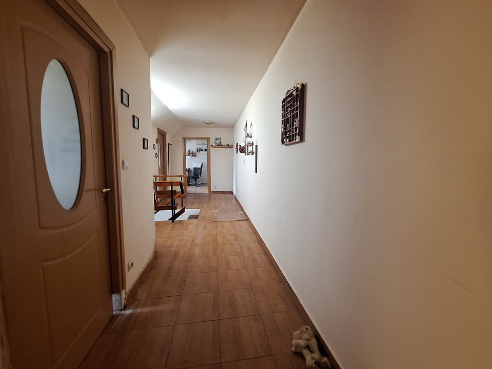 Apartament spatios cu 2 camere, decomandat, 68 mp, zona Girocului