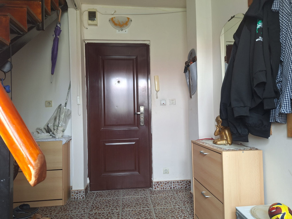 Apartament spatios cu 2 camere, decomandat, 68 mp, zona Girocului
