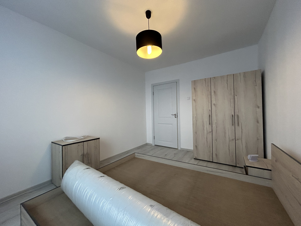 Apartament 3 camere, decomandat, 65mp utili, etaj 9/10, zona Sagului