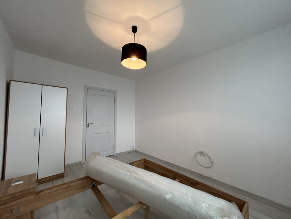 Apartament 3 camere, decomandat, 65mp utili, etaj 9/10, zona Sagului