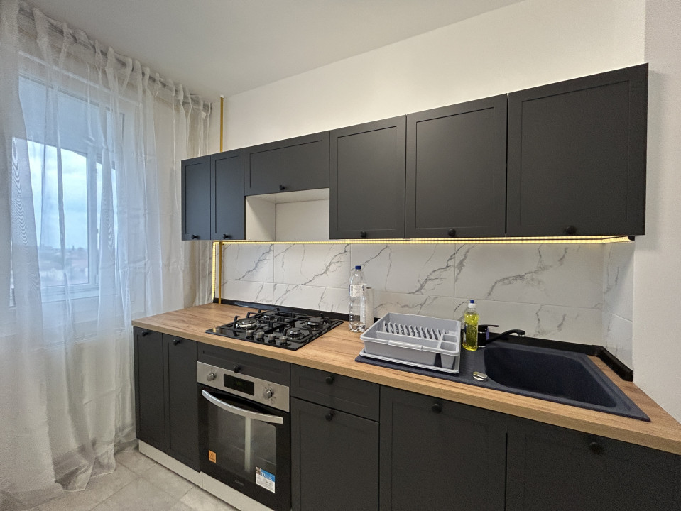 Apartament 3 camere, decomandat, 65mp utili, etaj 9/10, zona Sagului