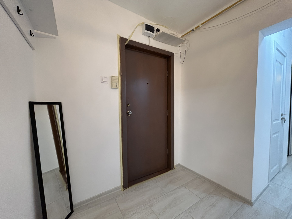 Apartament 3 camere, decomandat, 65mp utili, etaj 9/10, zona Sagului