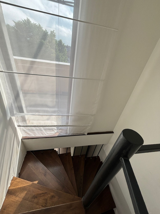 Apartament modern cu 3 camere, amplasat pe 2 niveluri, Complexul Studentesc