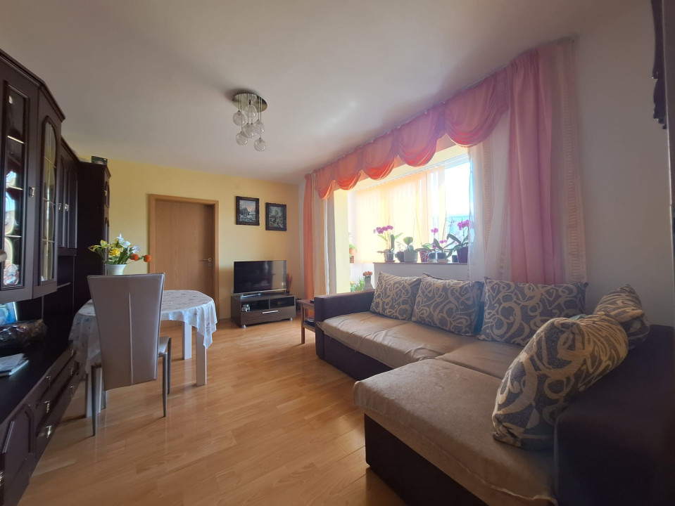 Apartament 2 camere, semidecomandat, 52mp, zona Girocului